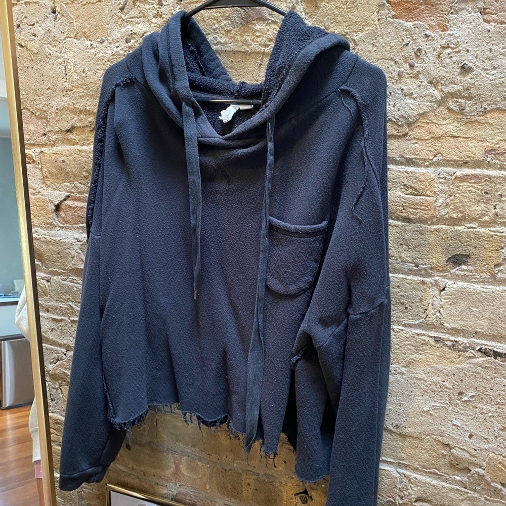 Black sweatshirt